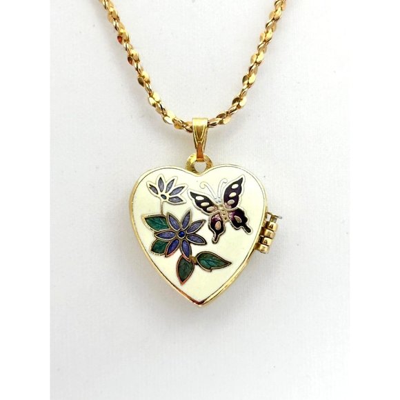 Vintage Enameled Heart Locket with Gold Tone Diamond Cut Chain - Picture 5 of 7
